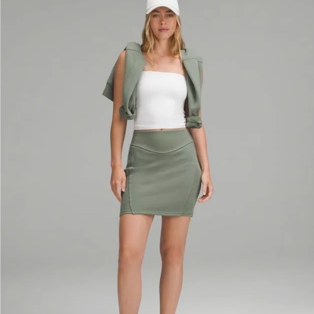 Lululemon Scuba HR Mini Skirt Small Green